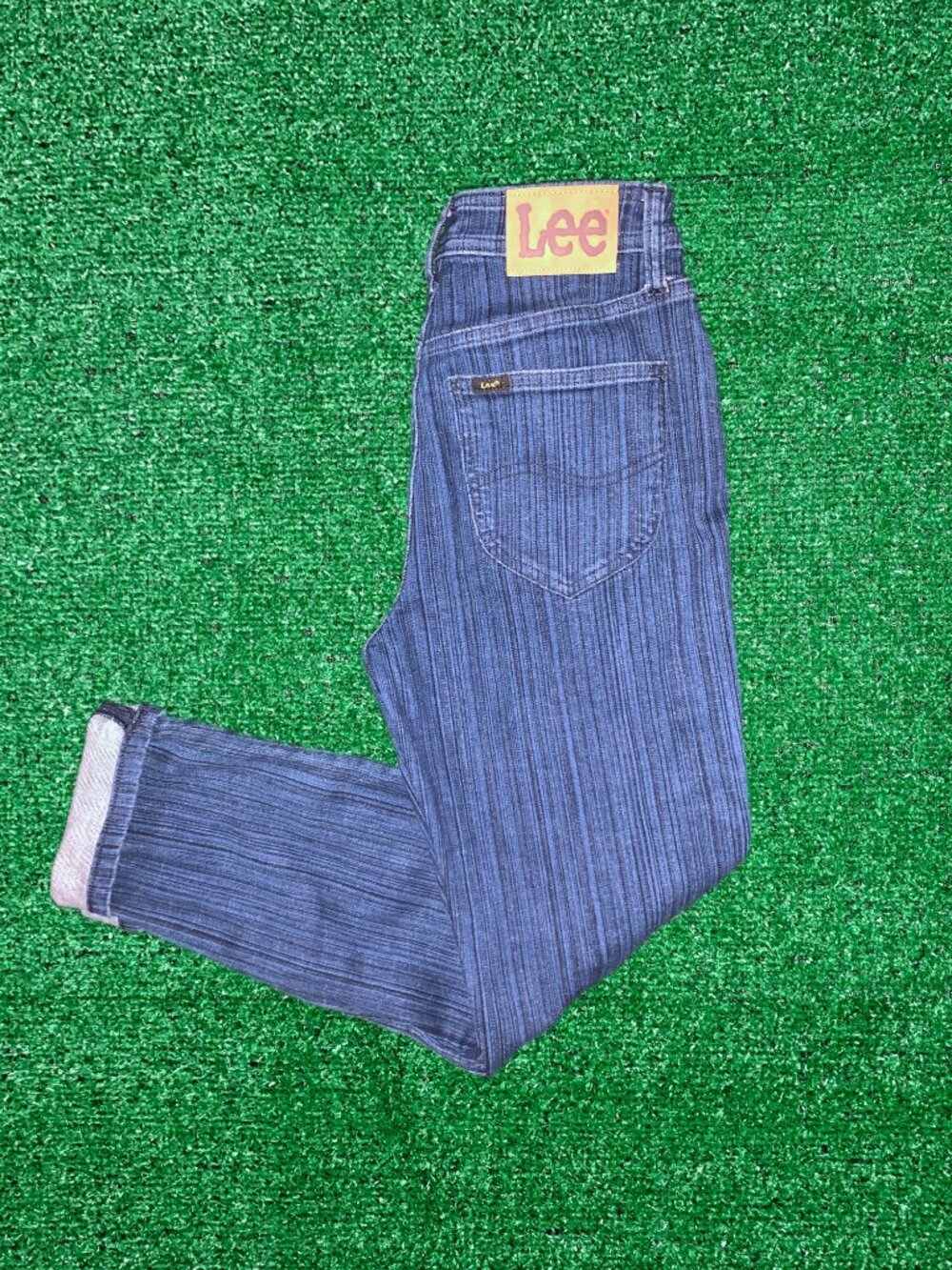 CUTE HIGH WAISTED LEE CAPRI JEANS